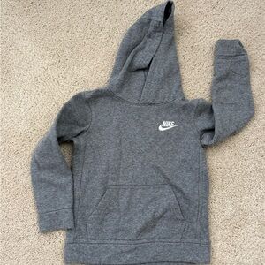 Little boys gray Nike sweatshirt size 7/ Large